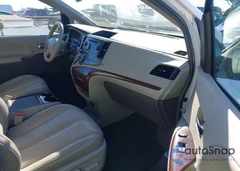 2013 Toyota Sienna Xle V6 8 Passenger from USA, damaged, VIN 5TDYK3DC4DS402089